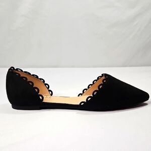 Journee Collection Black Scalloped Flats